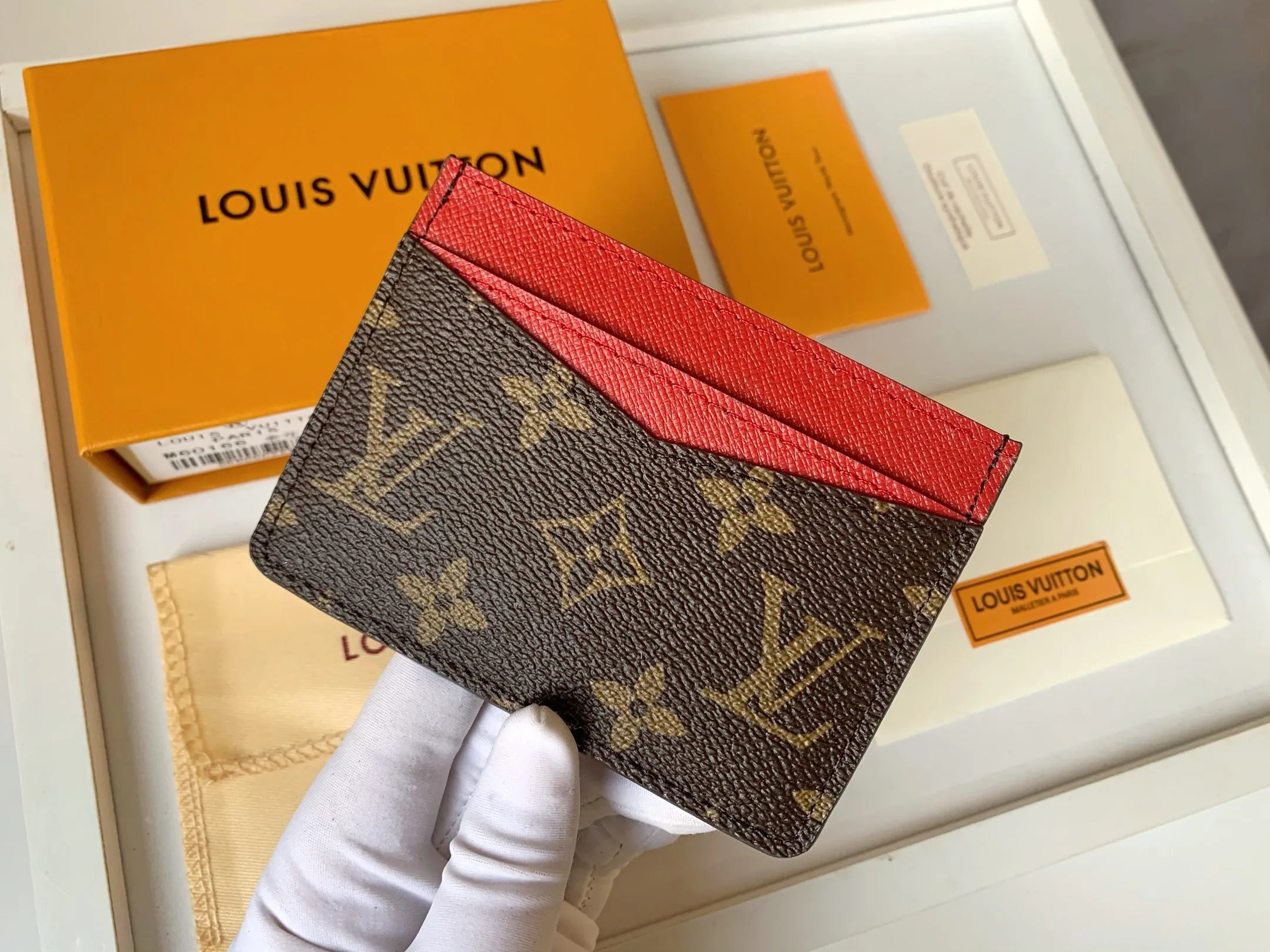 Louis Vuitton Wallet Card (Multiple Colorways) foto 3