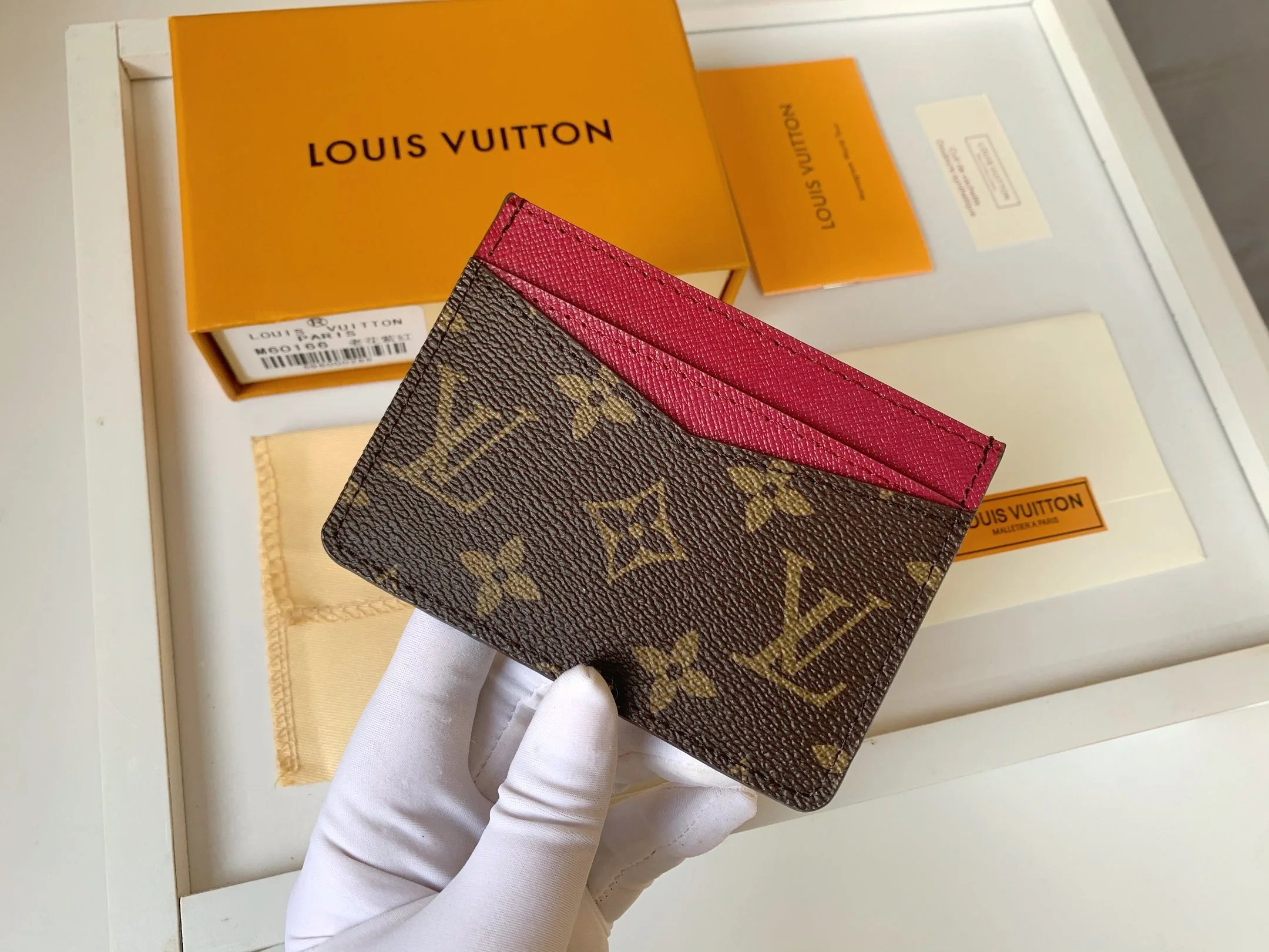 Louis Vuitton Wallet Card (Multiple Colorways) foto 4