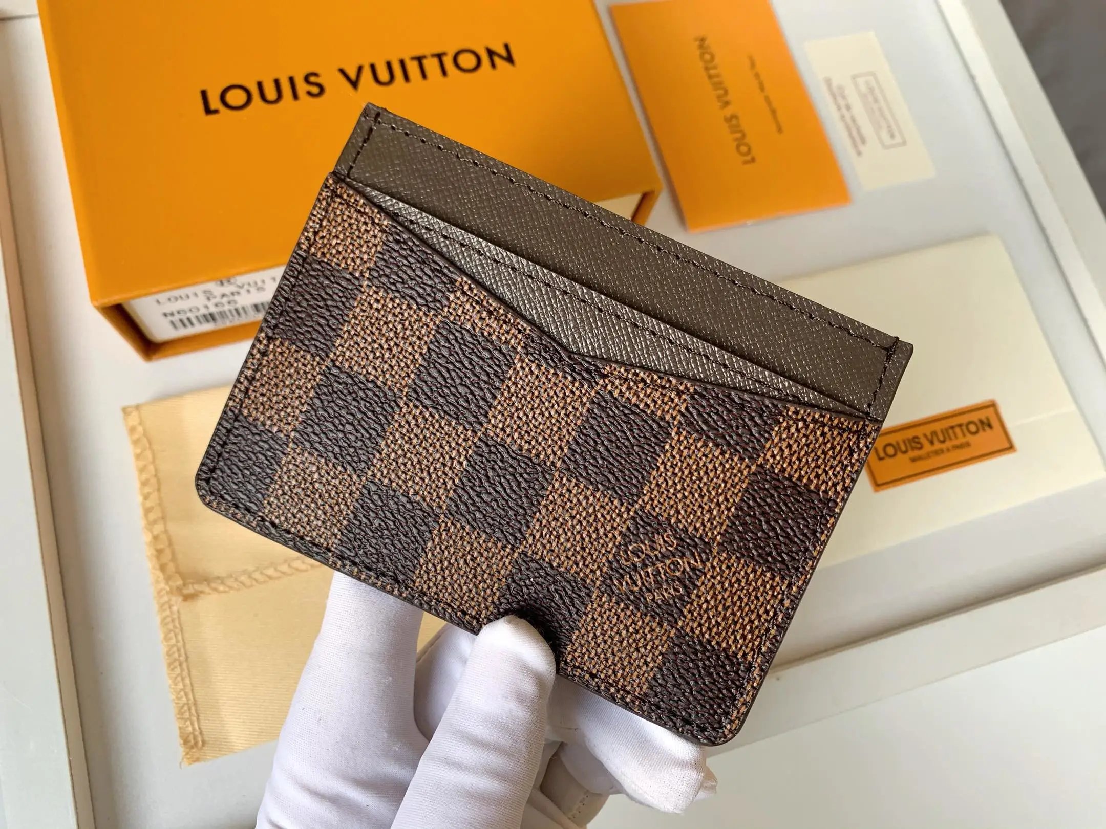 Louis Vuitton Wallet Card (Multiple Colorways) foto 6