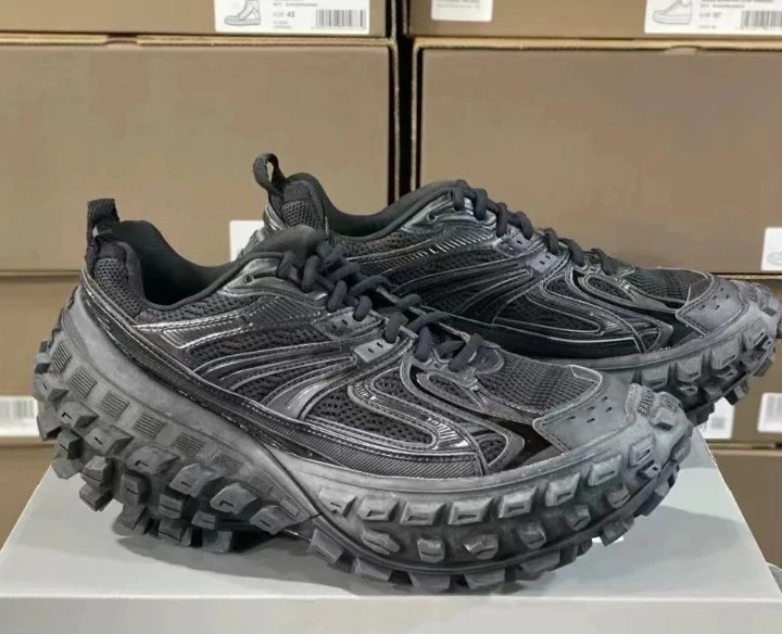 Balenciaga Sneakers Defender