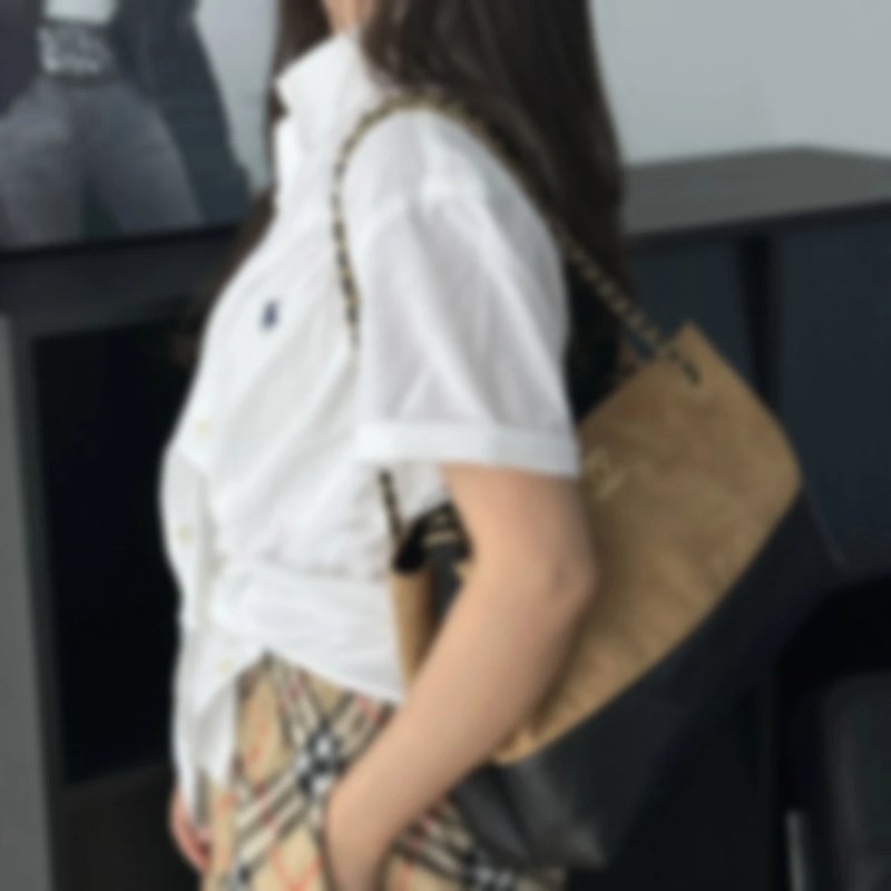 P1899 Item ID 8513 Xiaoxiang 25A suede color blocked handbag - _Imported suede_ 25A small