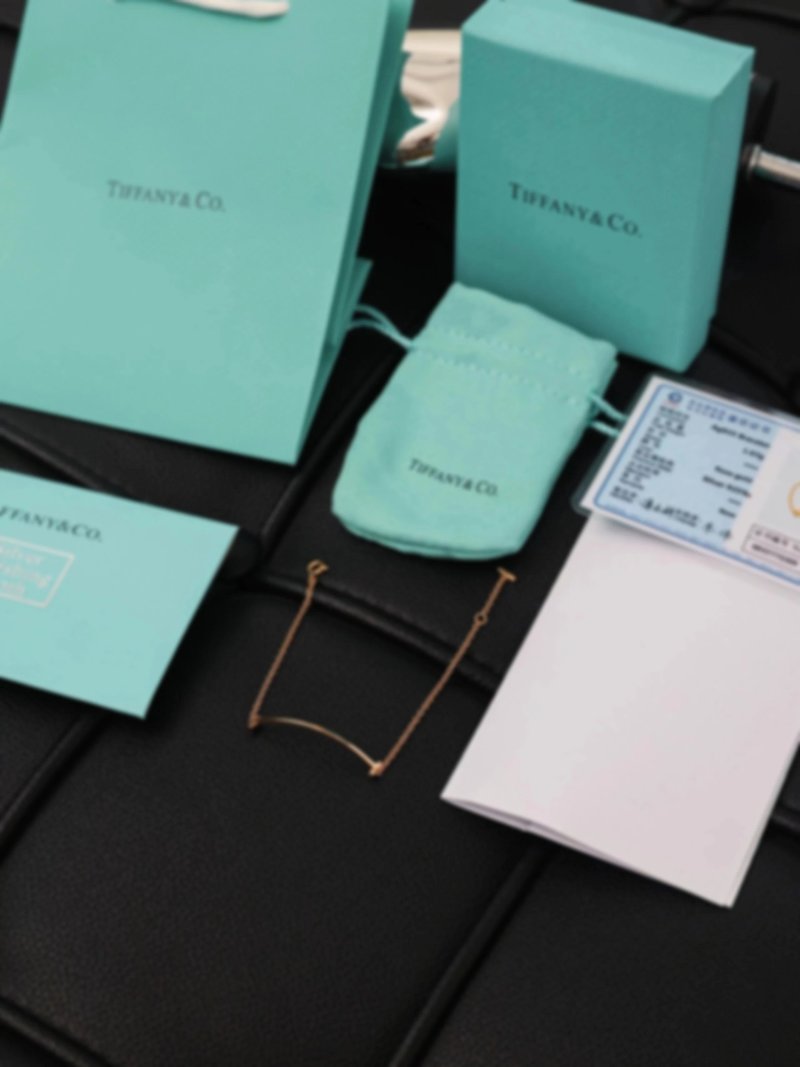 P289 Item ID 8384 Tiff@ny- Tiffany - Classic -Smile smiley face bracelet （ plating 18K g
