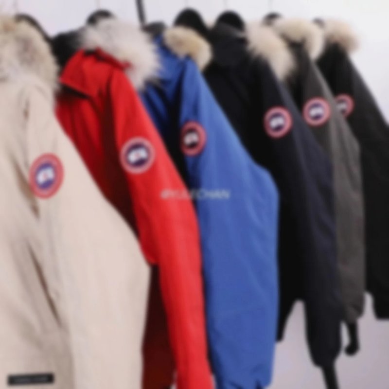 P1499 Item ID 8115 Goose brand -01 Expedition short down jacket -( Original wolf hair - F