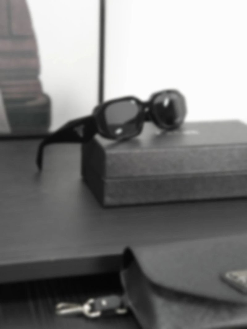 P319 Item ID 8413 PRD solid geometry glasses - Fashionable street style star sunglasses