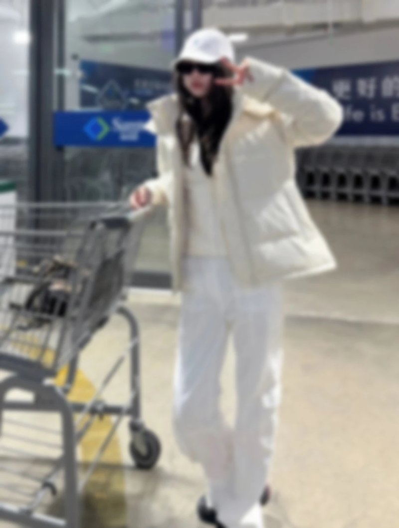 P749 Item ID 8120 Lulu UnderwPuff Series -600 Puff Down Coat - Tri Color - Rice White