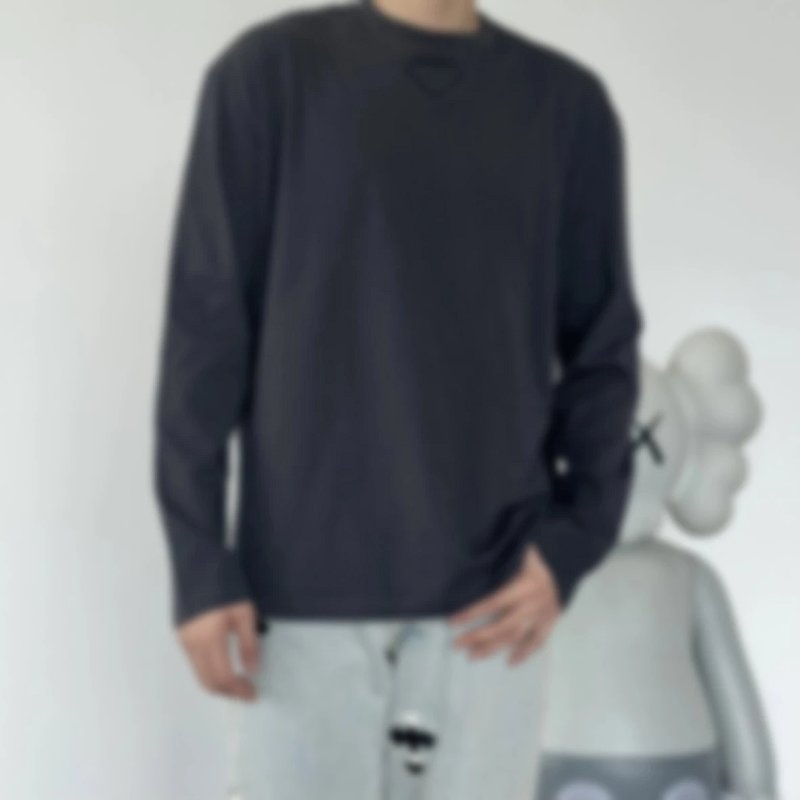 P219 Item ID 8189 PRD Round neck long sleeves cotton “ Exclusive dyed fabrics ” triangle