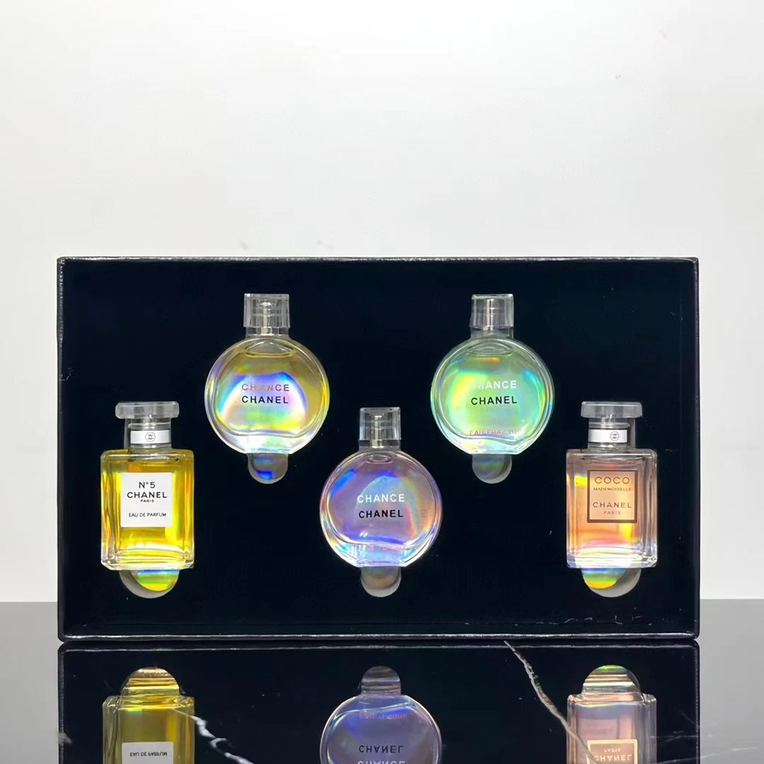 DIOR 4 SETS