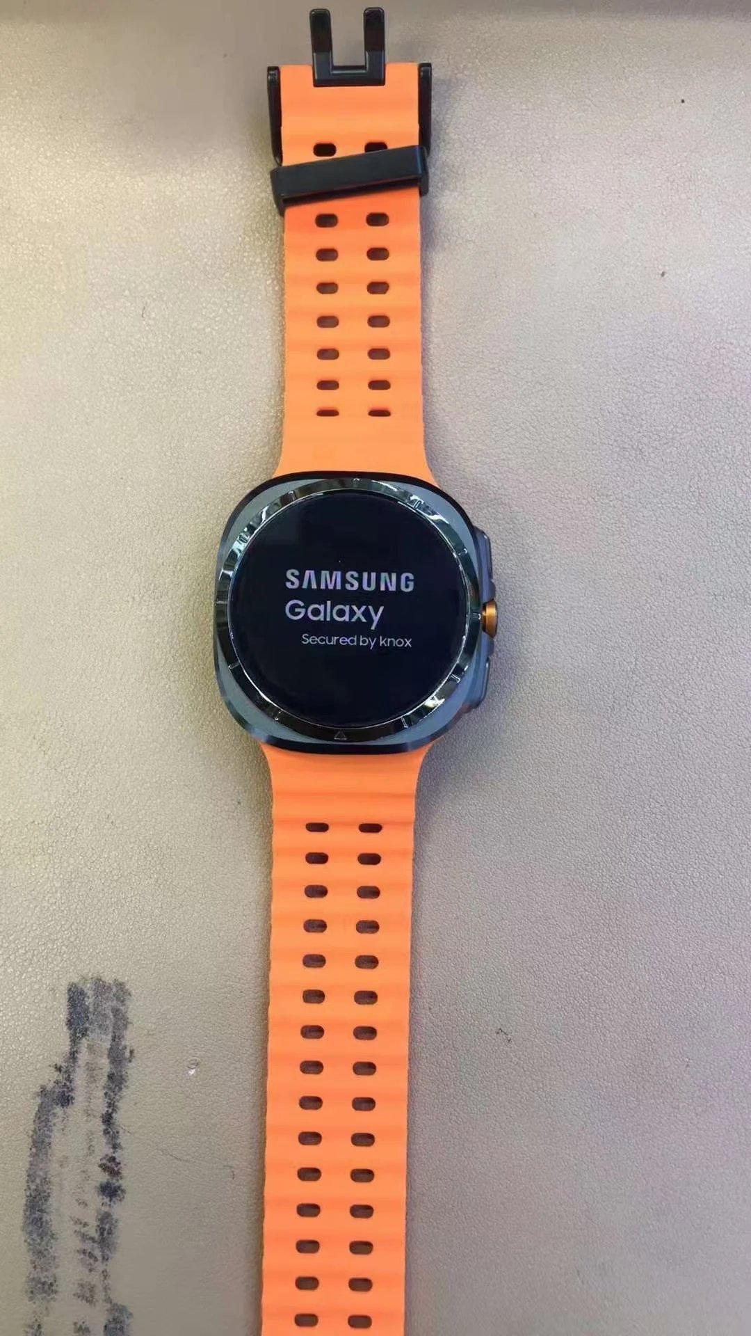 Samsung Galaxy Watch5 Pro Orange Sport Band Smartwatch
