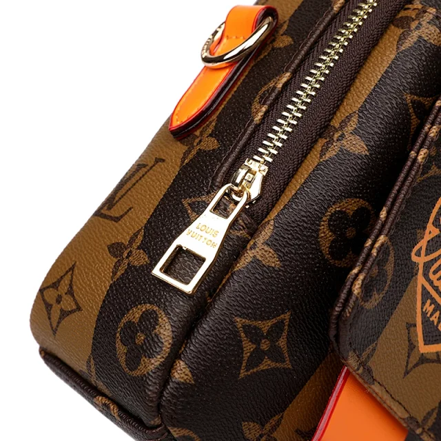 Louis Vuitton Crossbody Bags L2203 Mini Monogram Bag product detail image 12