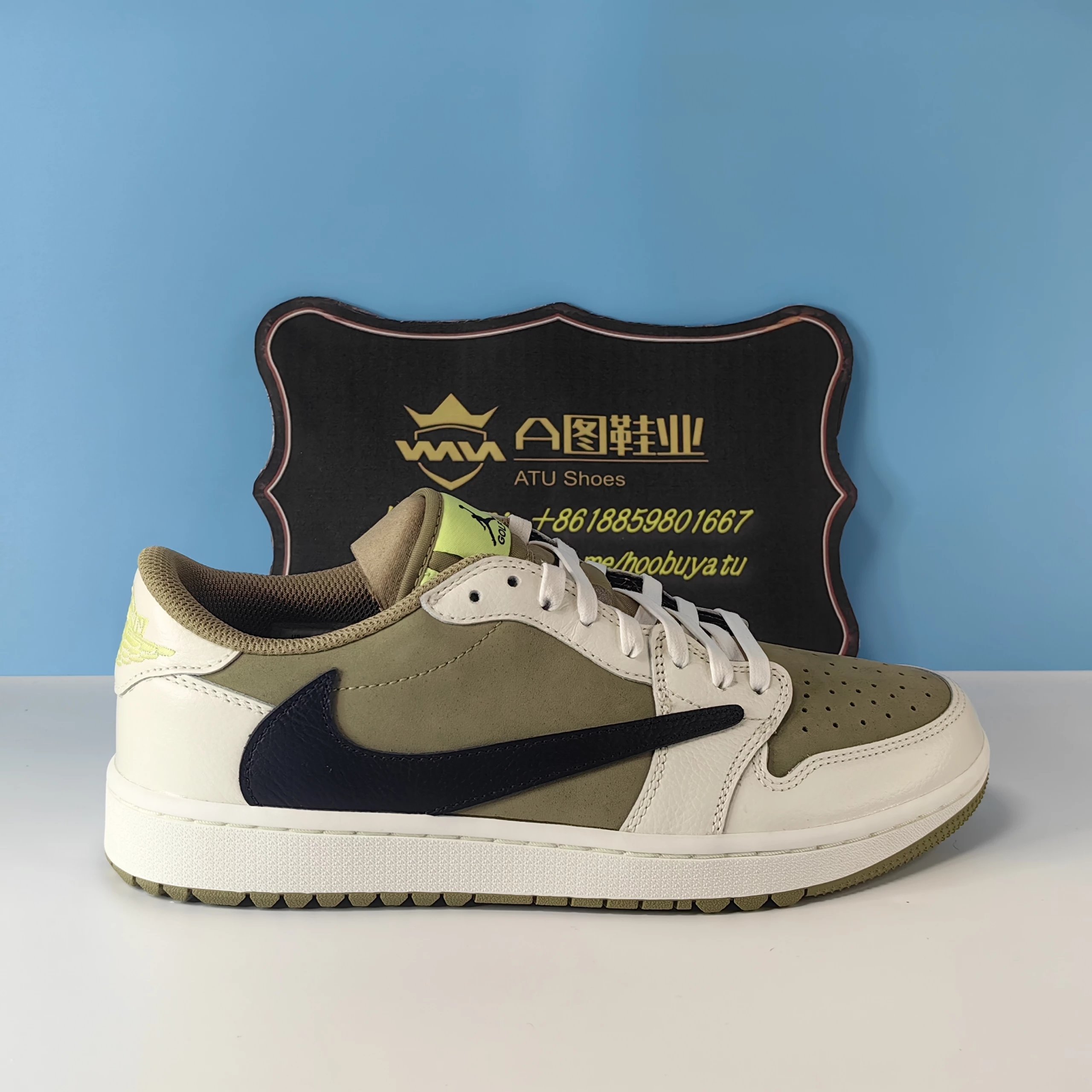 Travis Scott x AJ1 Low OG 4