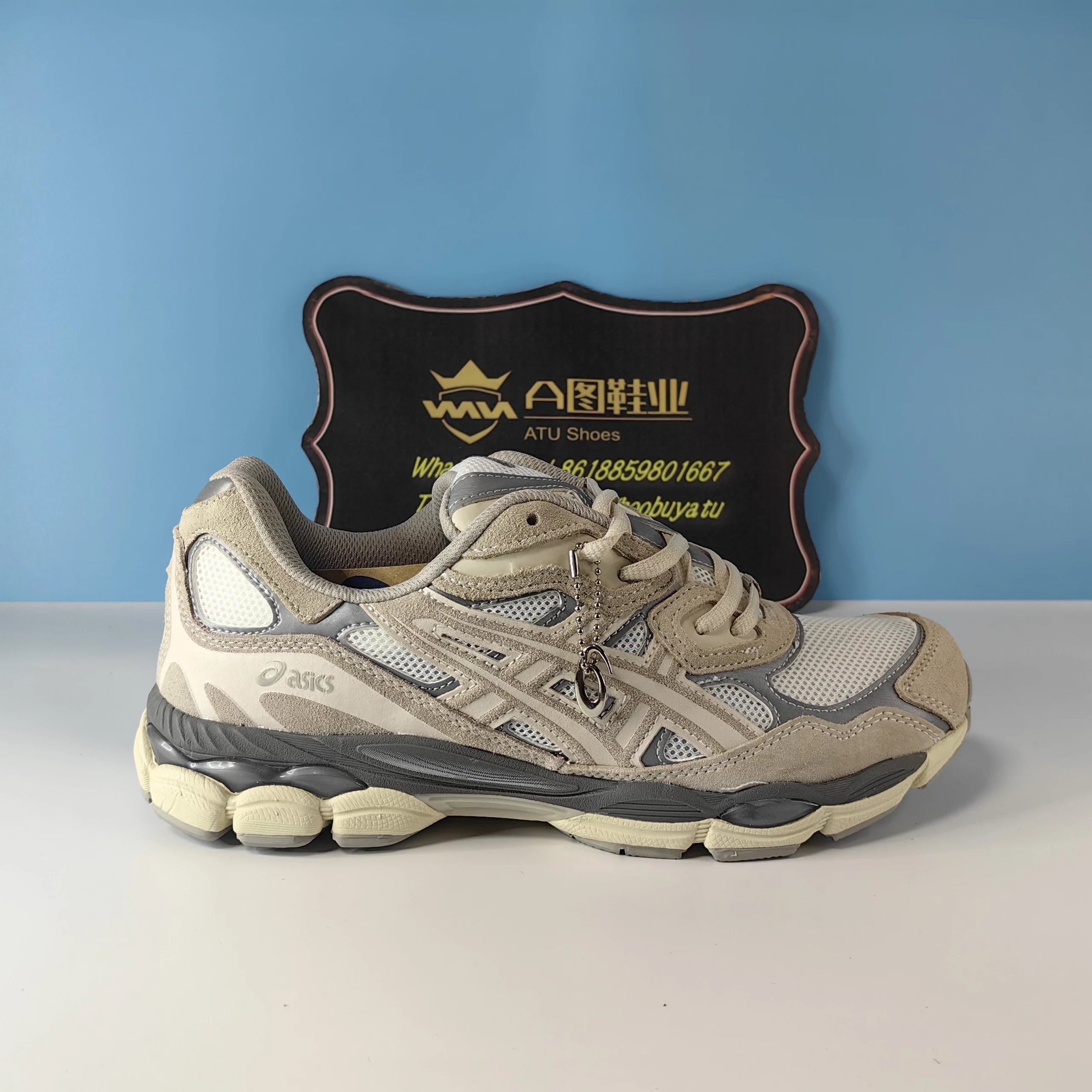 Asics GELNYC Rice grey 1201A789103