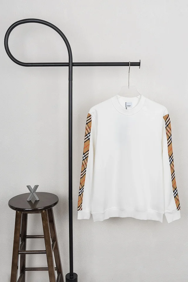 Burberry Hoodies & Sweatshirts Crewneck logo sweatshirt product detail image 42