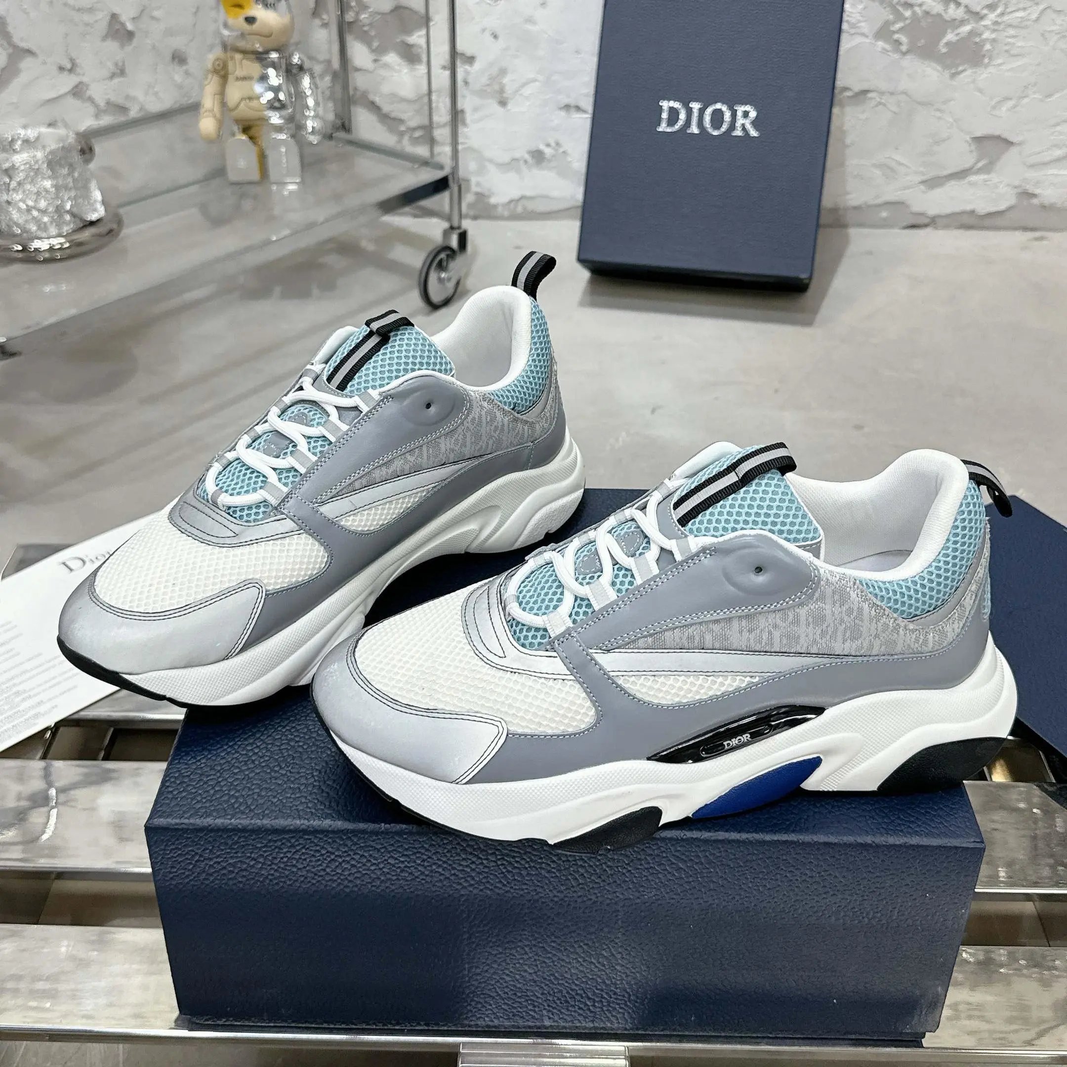 26 Customized Colors