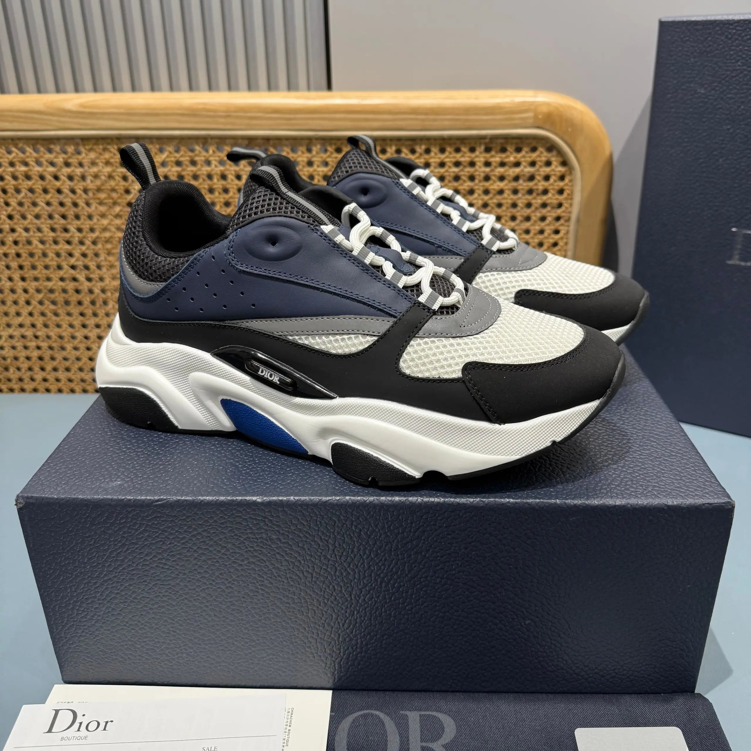 23 Custom Color