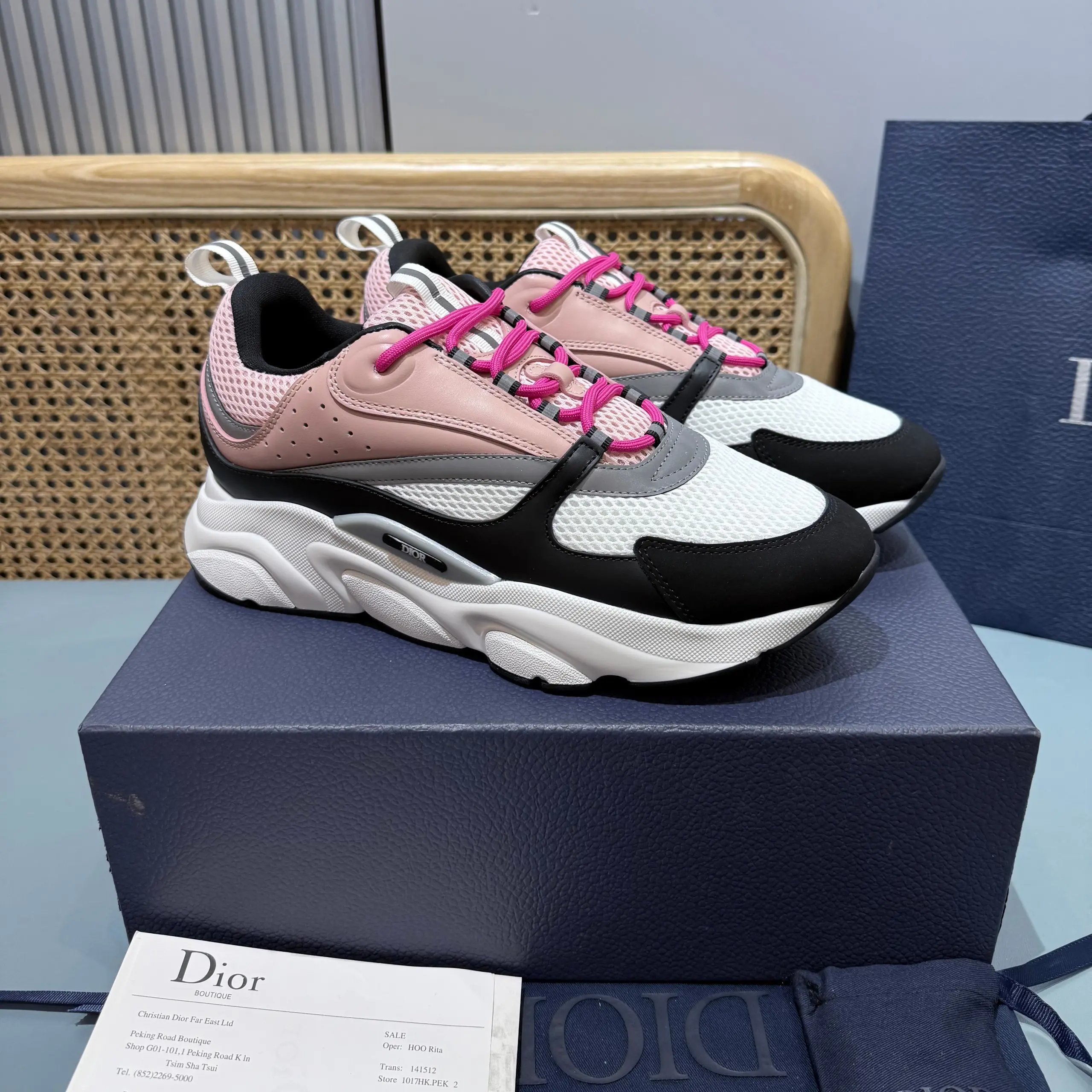 6 Custom Color