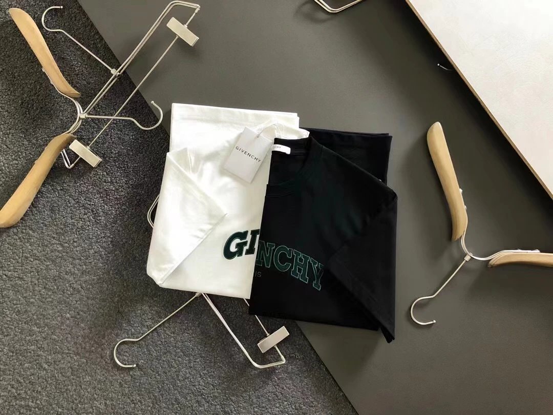 Givenchy GIVENCHY Logo T-Shirt