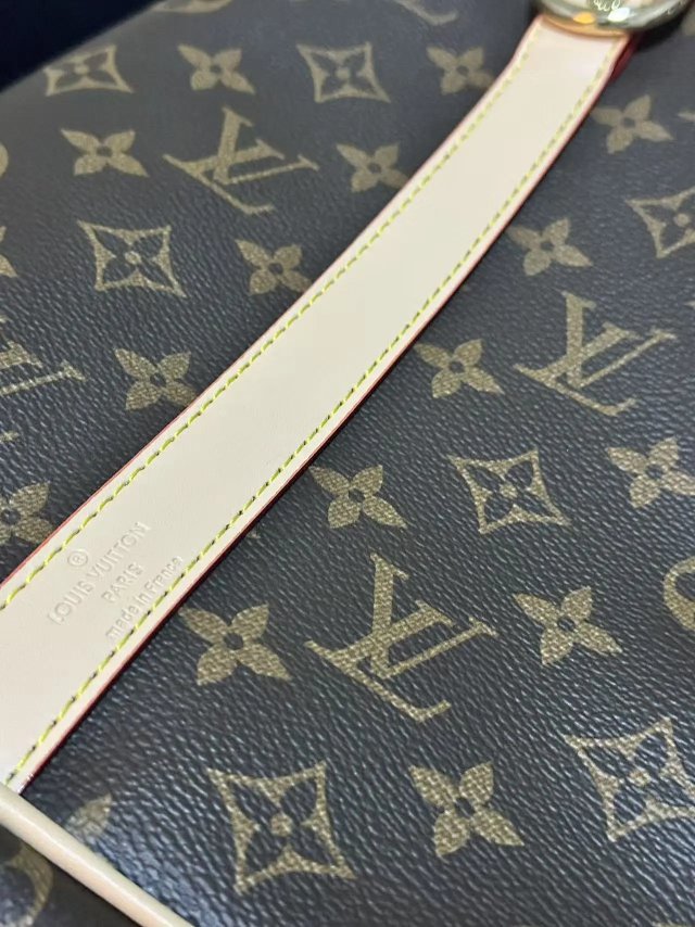 Louis Vuitton Duffle Bag: seller detail photo 8