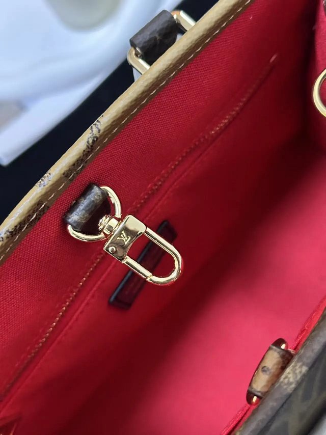 Louis Vuitton Bag: seller detail photo 11