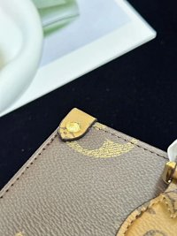 Louis Vuitton Bag — seller photo 8