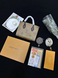 Louis Vuitton Bag — seller photo 4