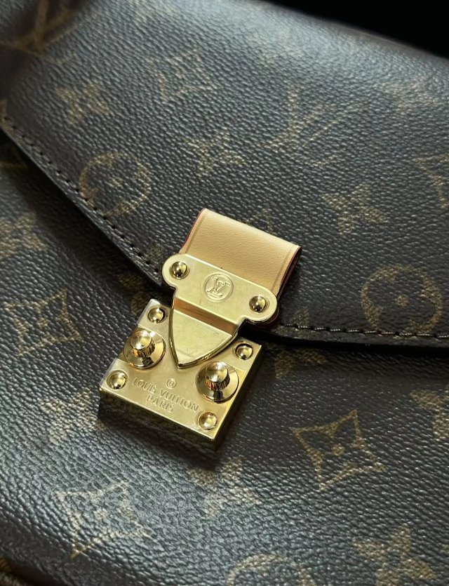 Louis Vuitton Bag: seller detail photo 3