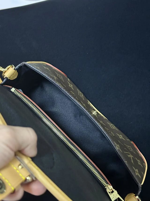 Bag: seller detail photo 10
