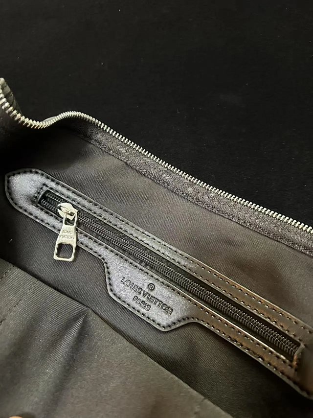 Louis Vuitton Duffle Bag: seller detail photo 10