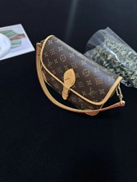 Louis Vuitton Bag — seller photo 6