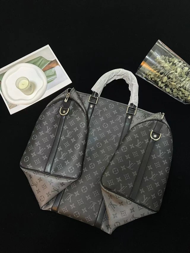 Louis Vuitton Duffle Bag: seller detail photo 2