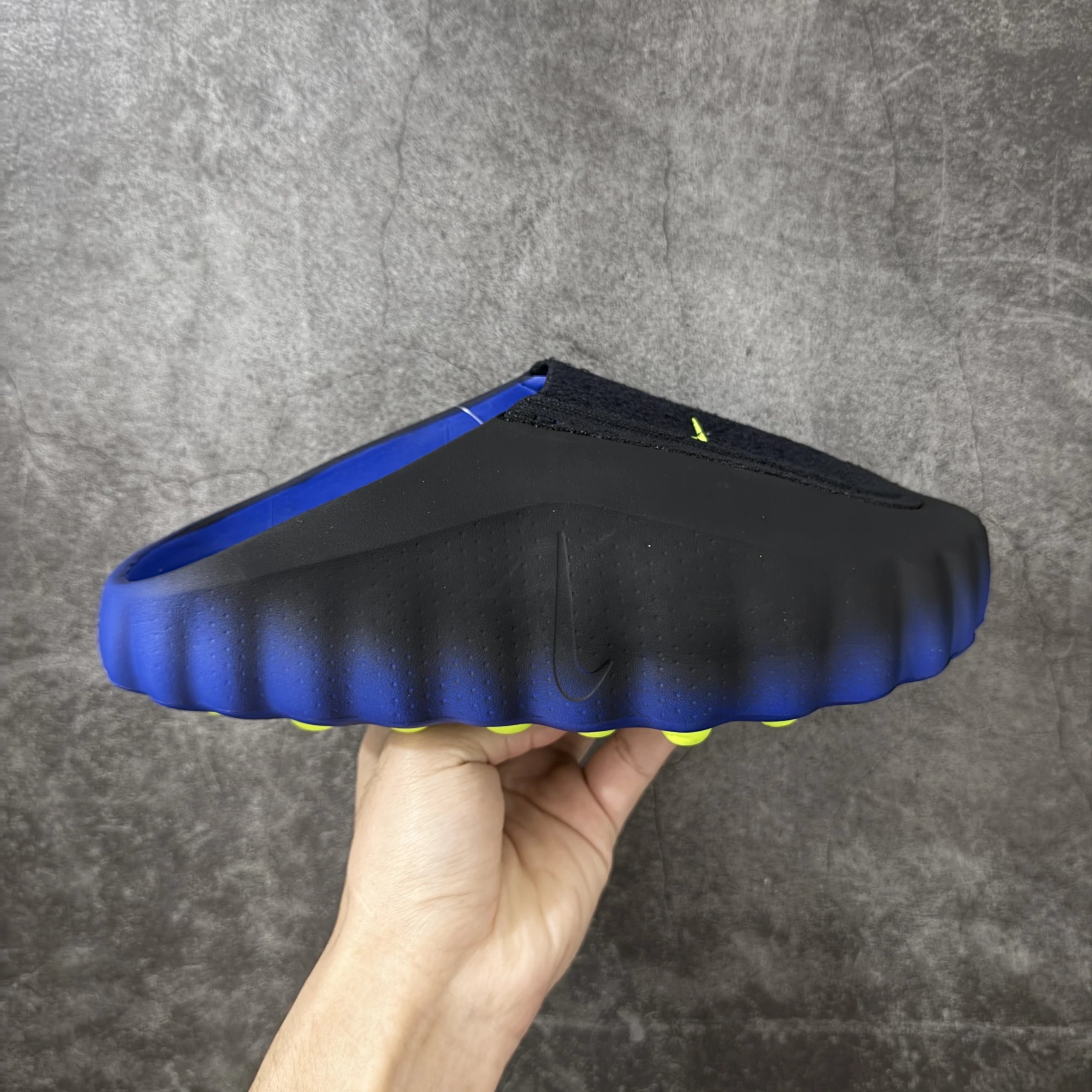 Blue Black 400
