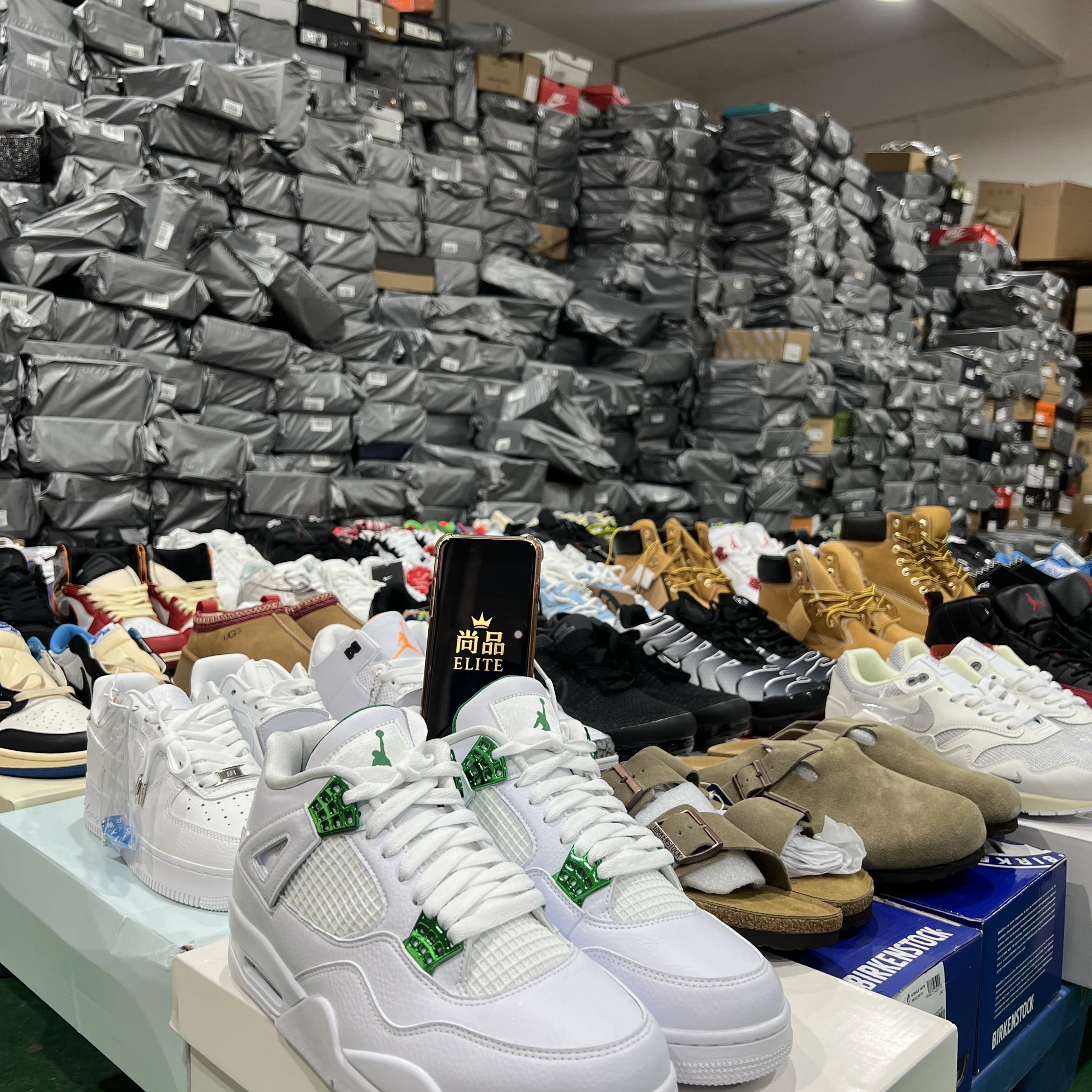 Sneaker Mystery Box / Blind Box:https://a-perfect-product-catalog.x.yupoo.com/albums/229694230?uid=1