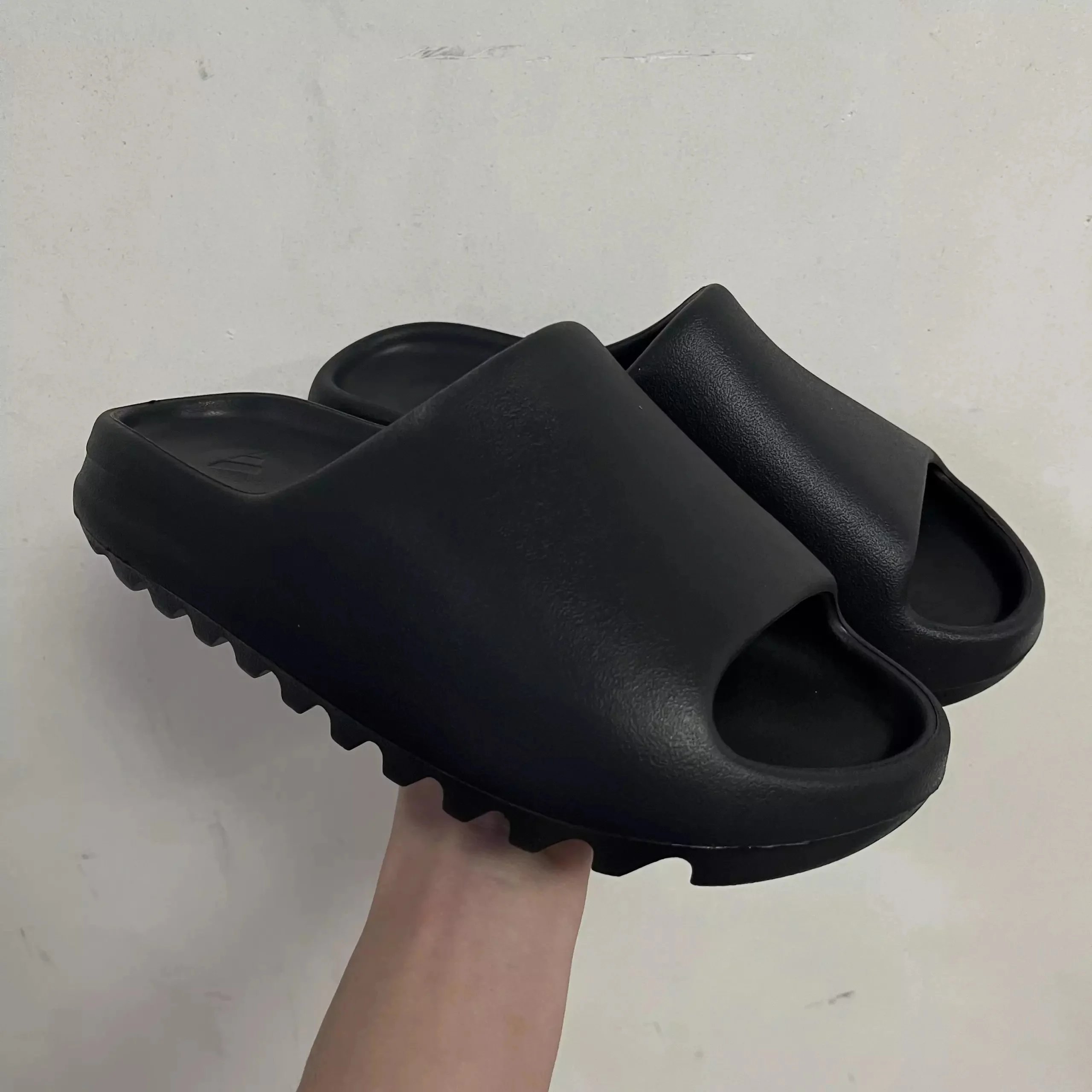 四つん這い」大き目直立20cm オリジナル品 創作品 美的工房