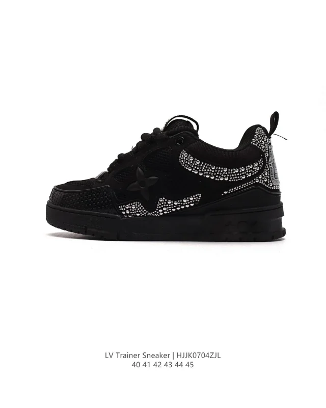 Louis Vuitton LV Trainer Sneaker product detail image 21