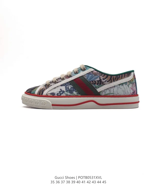 Gucci Low-top lace-up sneakers product detail image 19