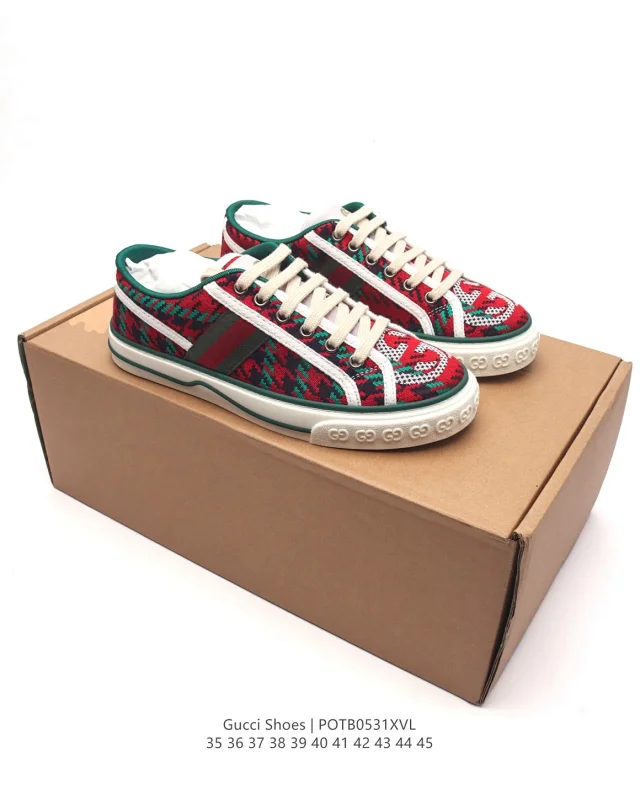 Gucci Low-top lace-up sneakers product detail image 40