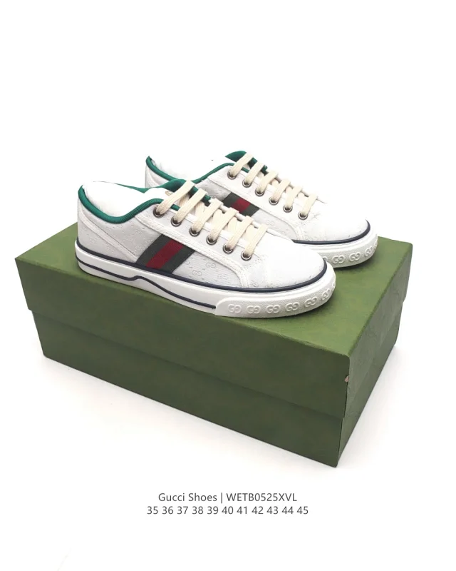 Gucci Low-top lace-up sneakers product detail image 41