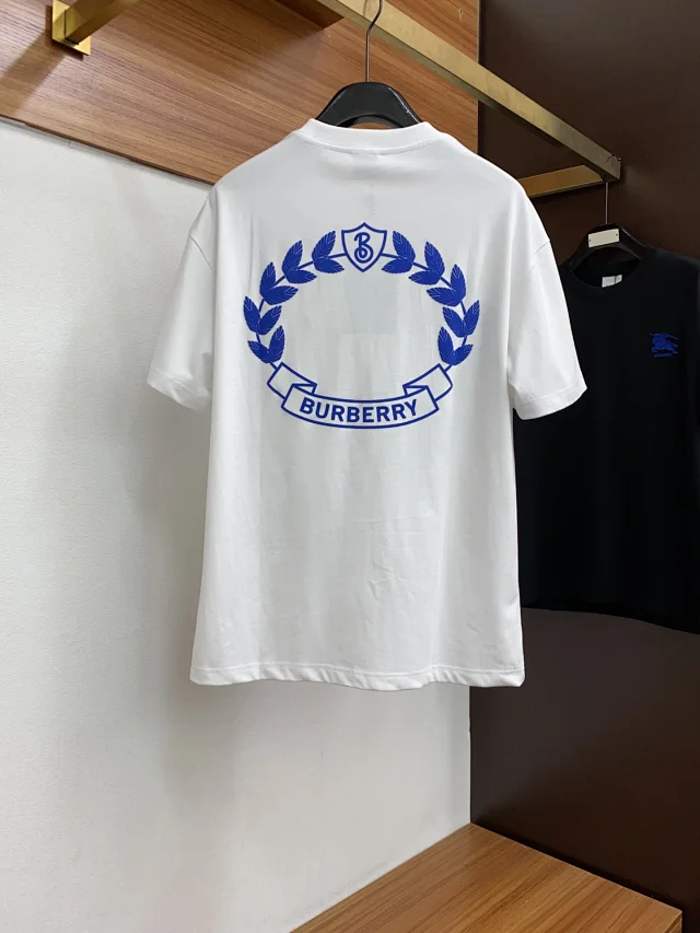 Burberry T-Shirts Short-Sleeve Graphic Print product detail image 20