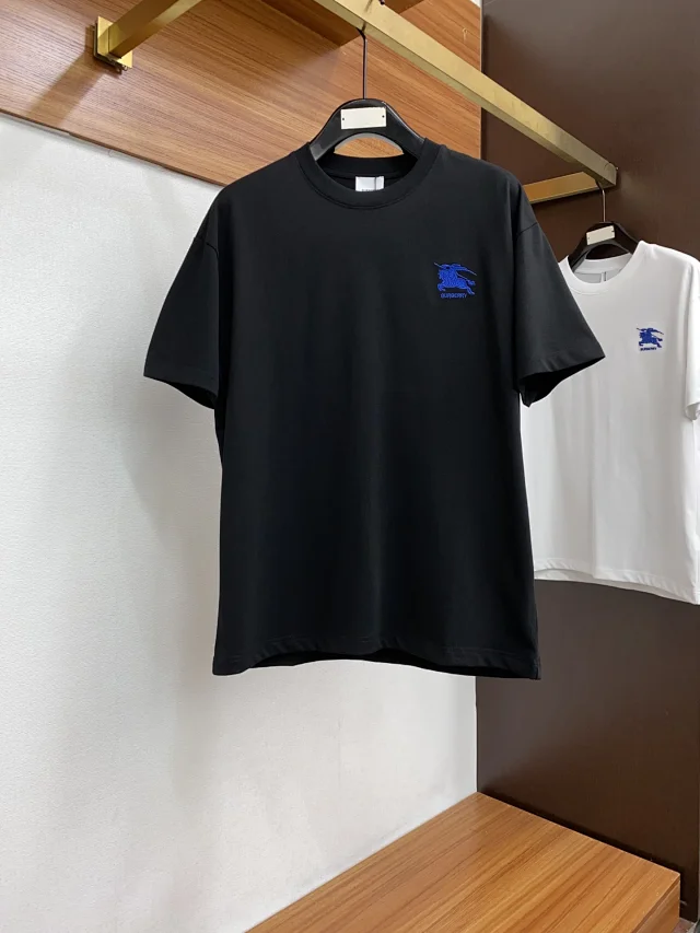 Burberry T-Shirts Short-Sleeve Graphic Print product detail image 19