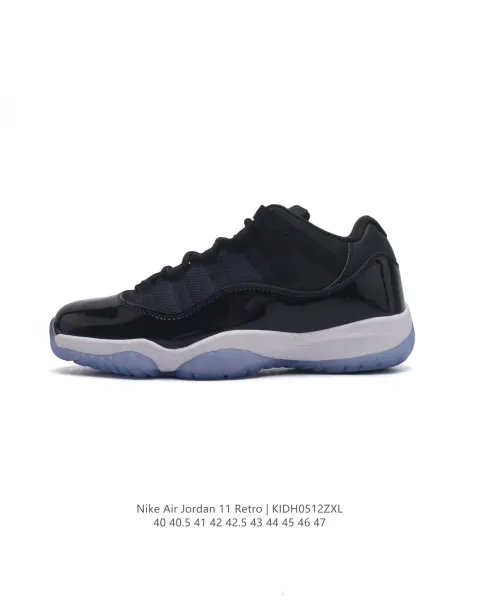 Air Jordan 11 Retro Midnight Navy Sneakers - 32