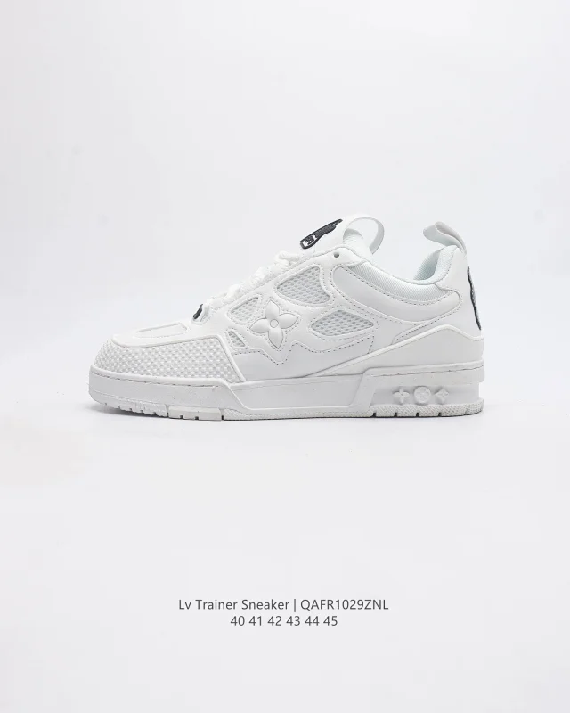 Louis Vuitton LV Trainer Sneaker product detail image 27