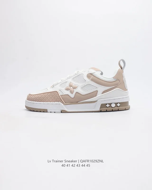 Louis Vuitton LV Trainer Sneaker product detail image 28