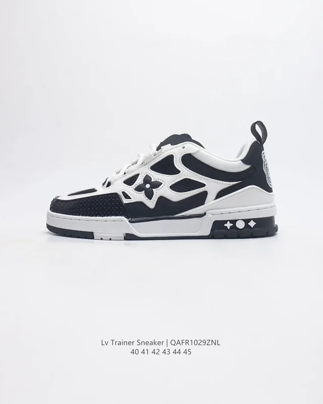 Louis Vuitton LV Trainer Sneaker product detail image 30