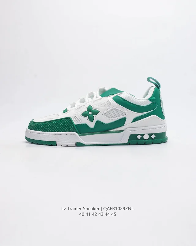 Louis Vuitton LV Trainer Sneaker product detail image 32