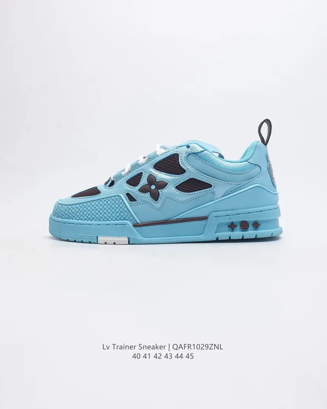 Louis Vuitton LV Trainer Sneaker product detail image 31