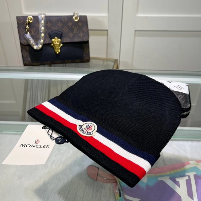 Moncler Beanie: seller detail photo 8