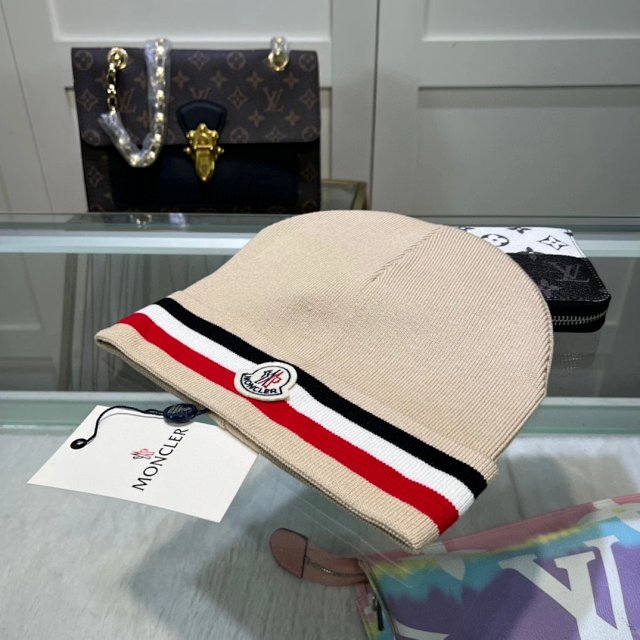 Moncler Beanie: seller detail photo 10