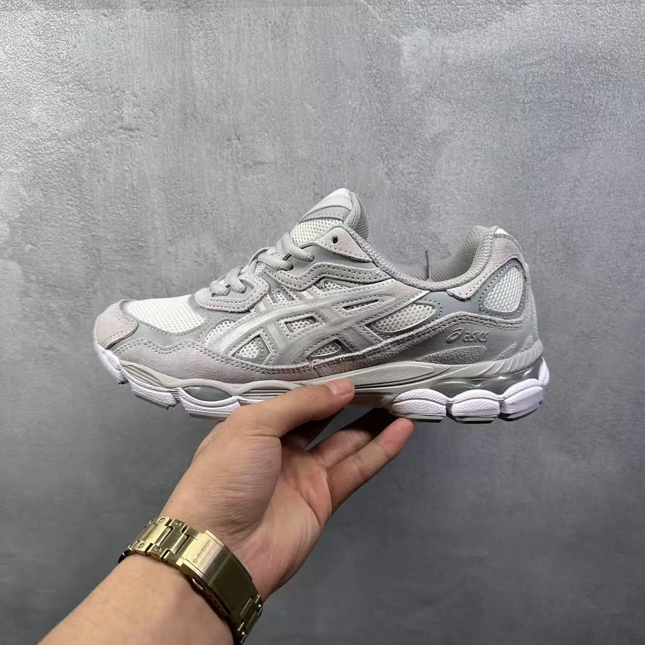 Gray White 1203A663-