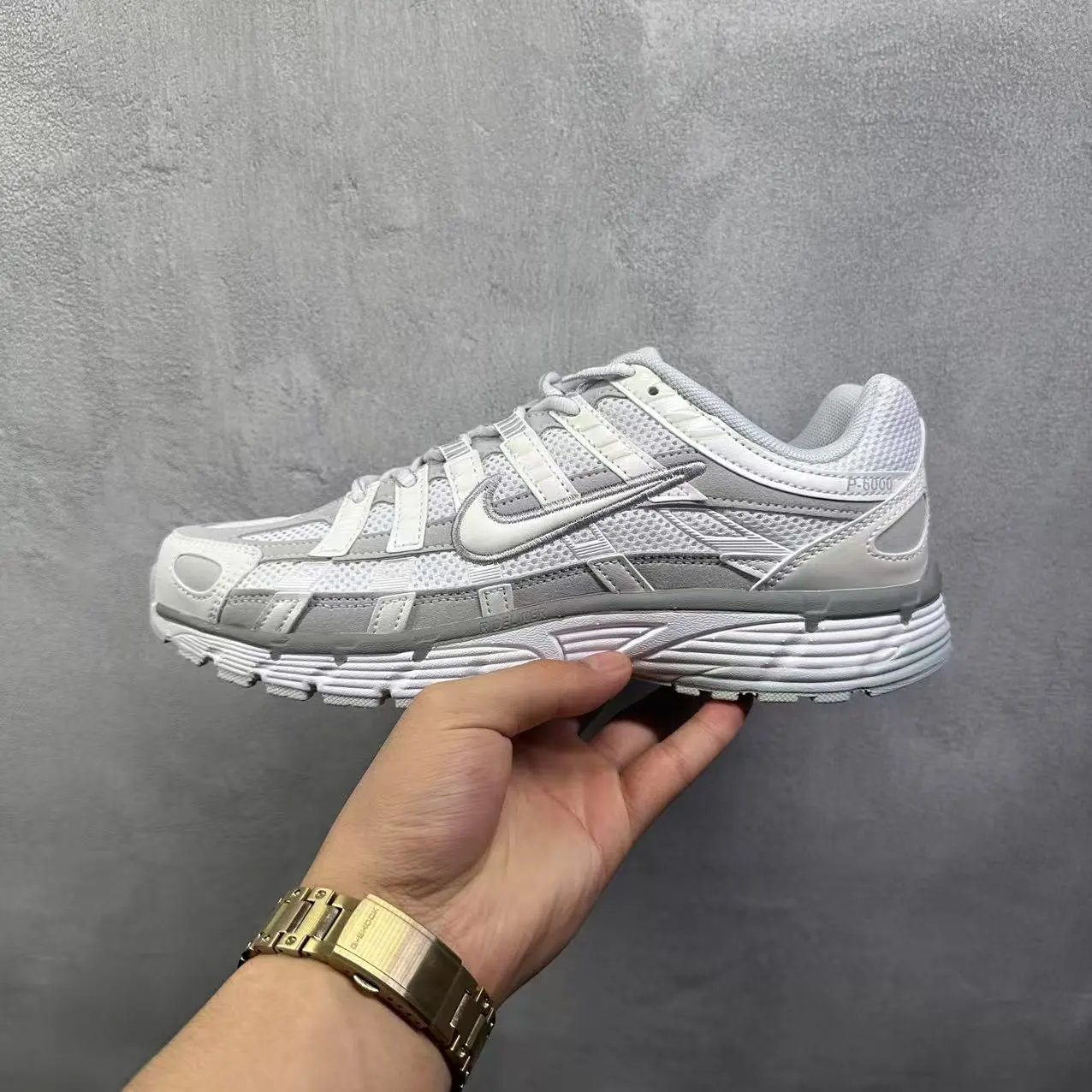 Light blue and white FV6603-101