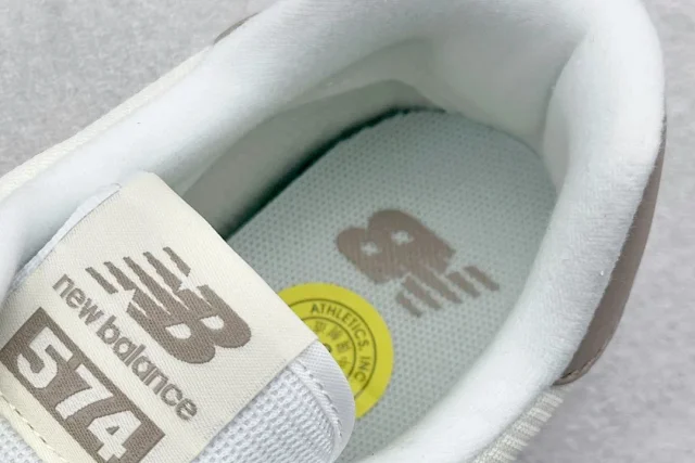 New Balance 574 Series product detail image 17
