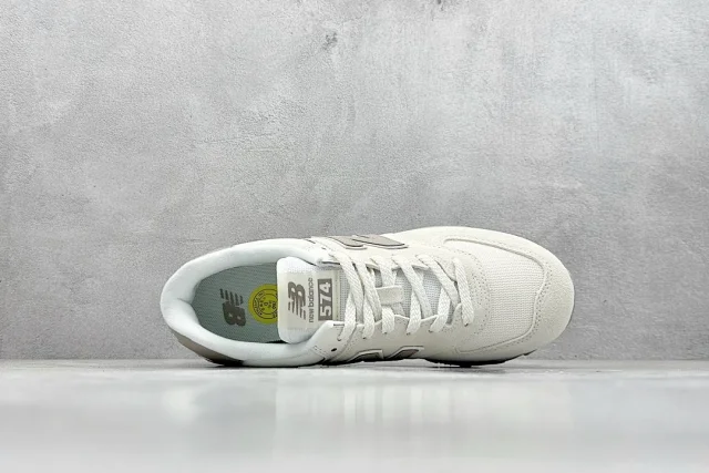 New Balance 574 Series product detail image 12